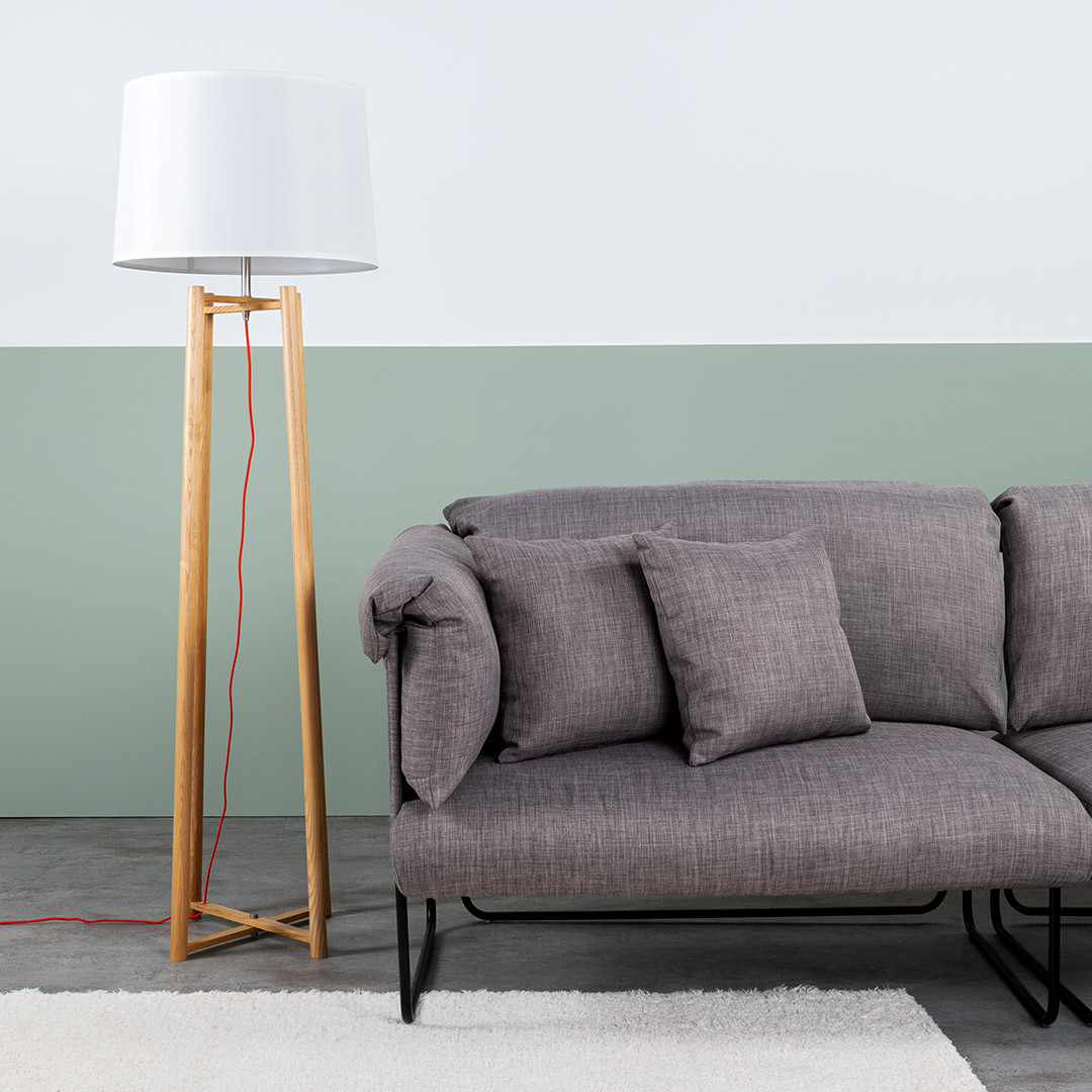 Stehlampe aus Holz und Stoff Dante 2 - themasie.com