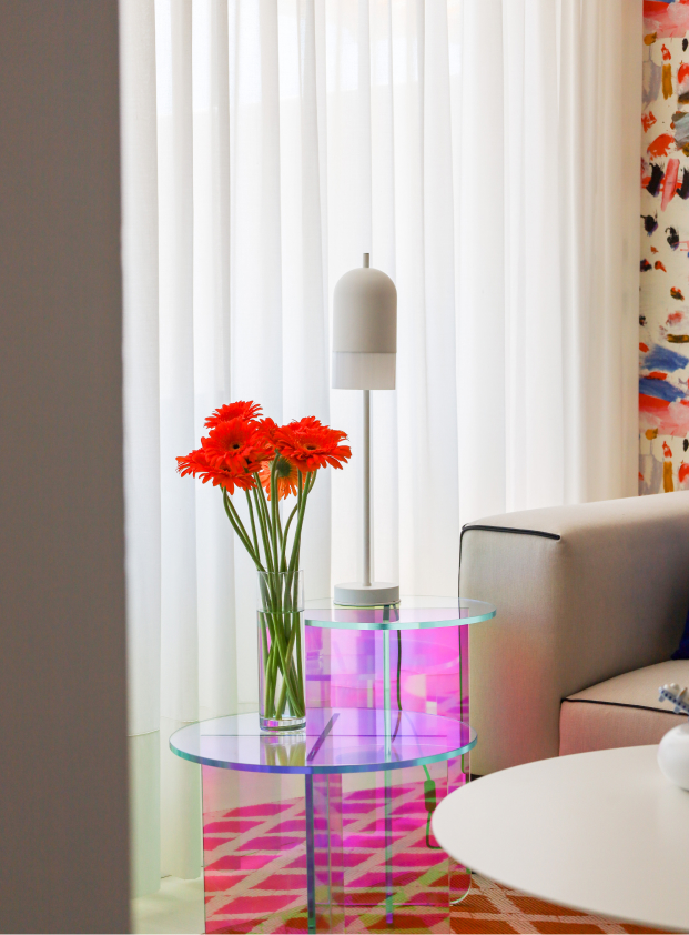  Beistelltisch-Set und Couchtisch-Set aus Schillerndem Gehärtetem Glas Iris